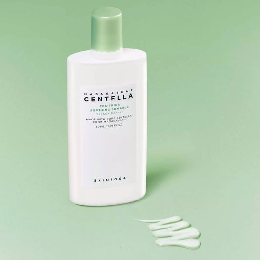 واقي شمس شجرة الشاي مدغشقر - 50مل | SKIN1004 madagascar centella tea - trica soothing sun milk spf50+ pa++++ - Barbie.phar