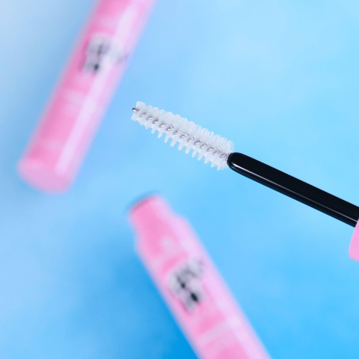 جل تثبيت الحواجب الشفاف ايسنس | Essence fix it like a pro transparent brow fixing gel - Barbie.phar