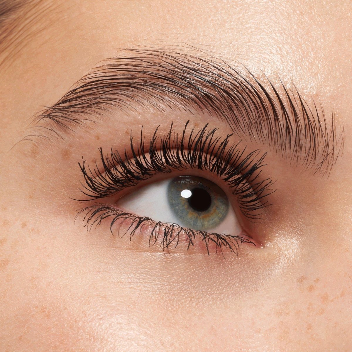 مسكارة اكستريم فوليوم ايسنس | Essence i love extreme crazy volume mascara - Barbie.phar
